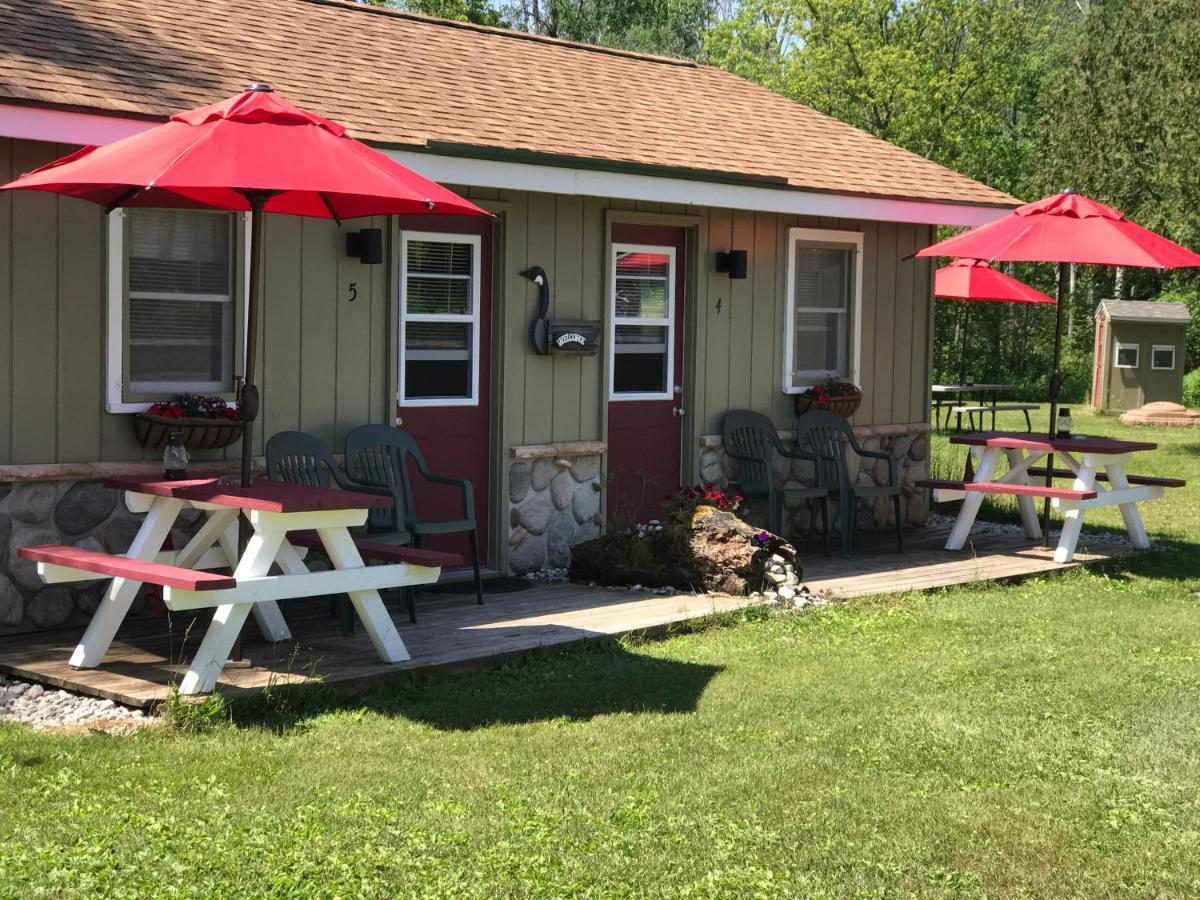 Cedar Ridge Cabins Honor Eksteriør bilde