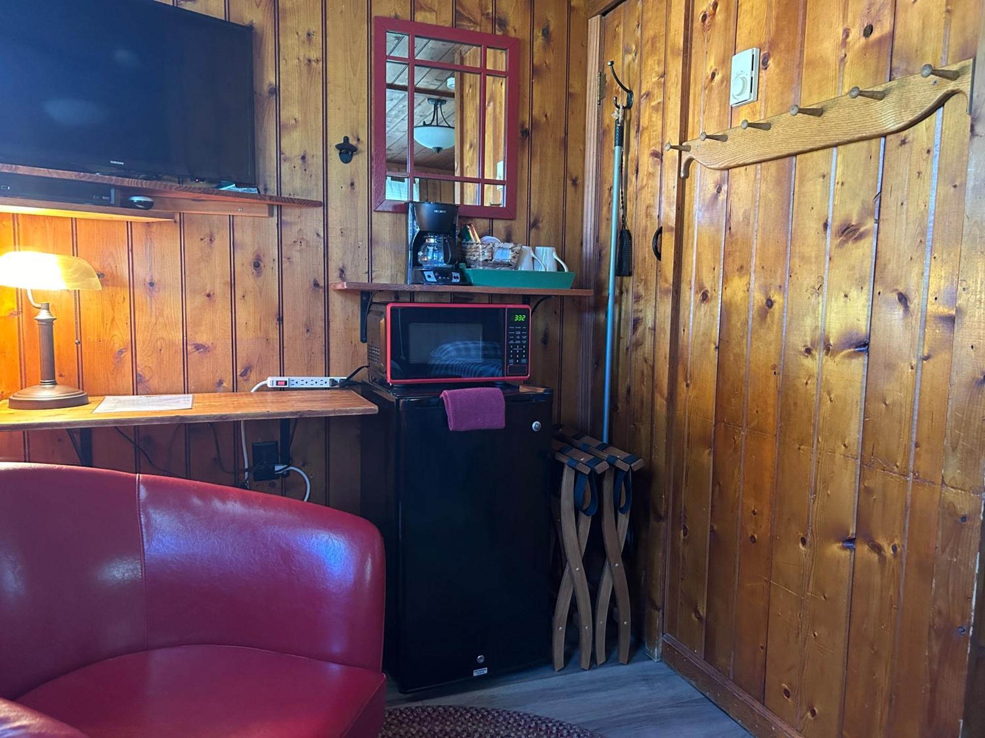 Cedar Ridge Cabins Honor Eksteriør bilde