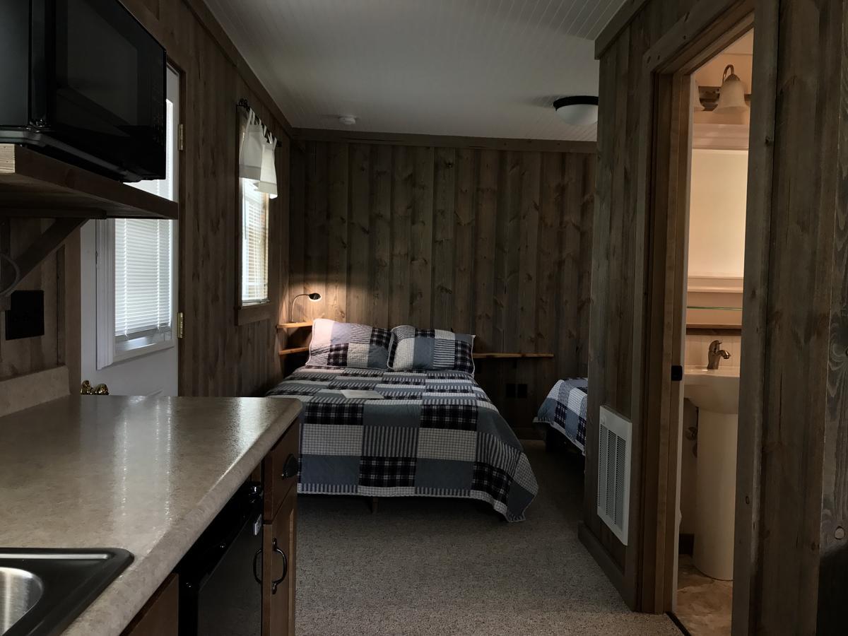 Cedar Ridge Cabins Honor Eksteriør bilde