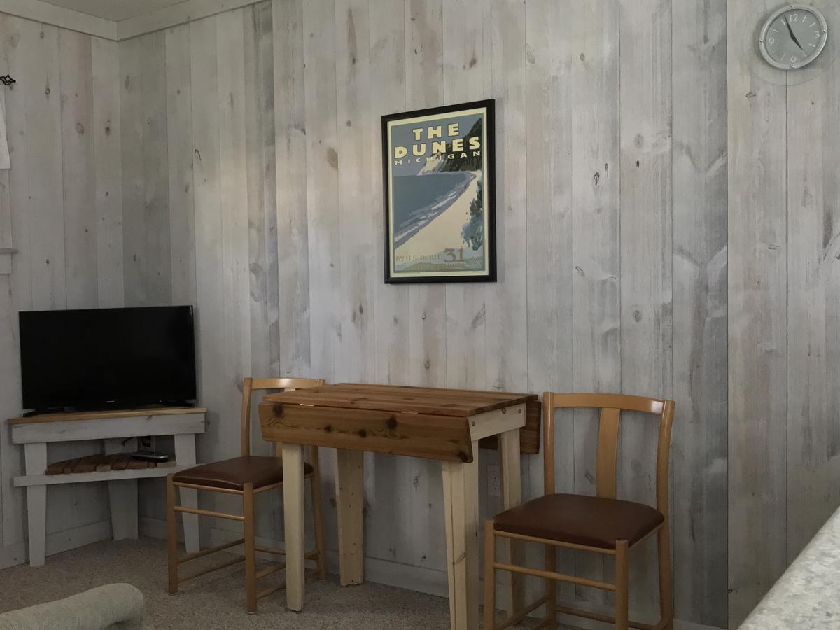 Cedar Ridge Cabins Honor Eksteriør bilde
