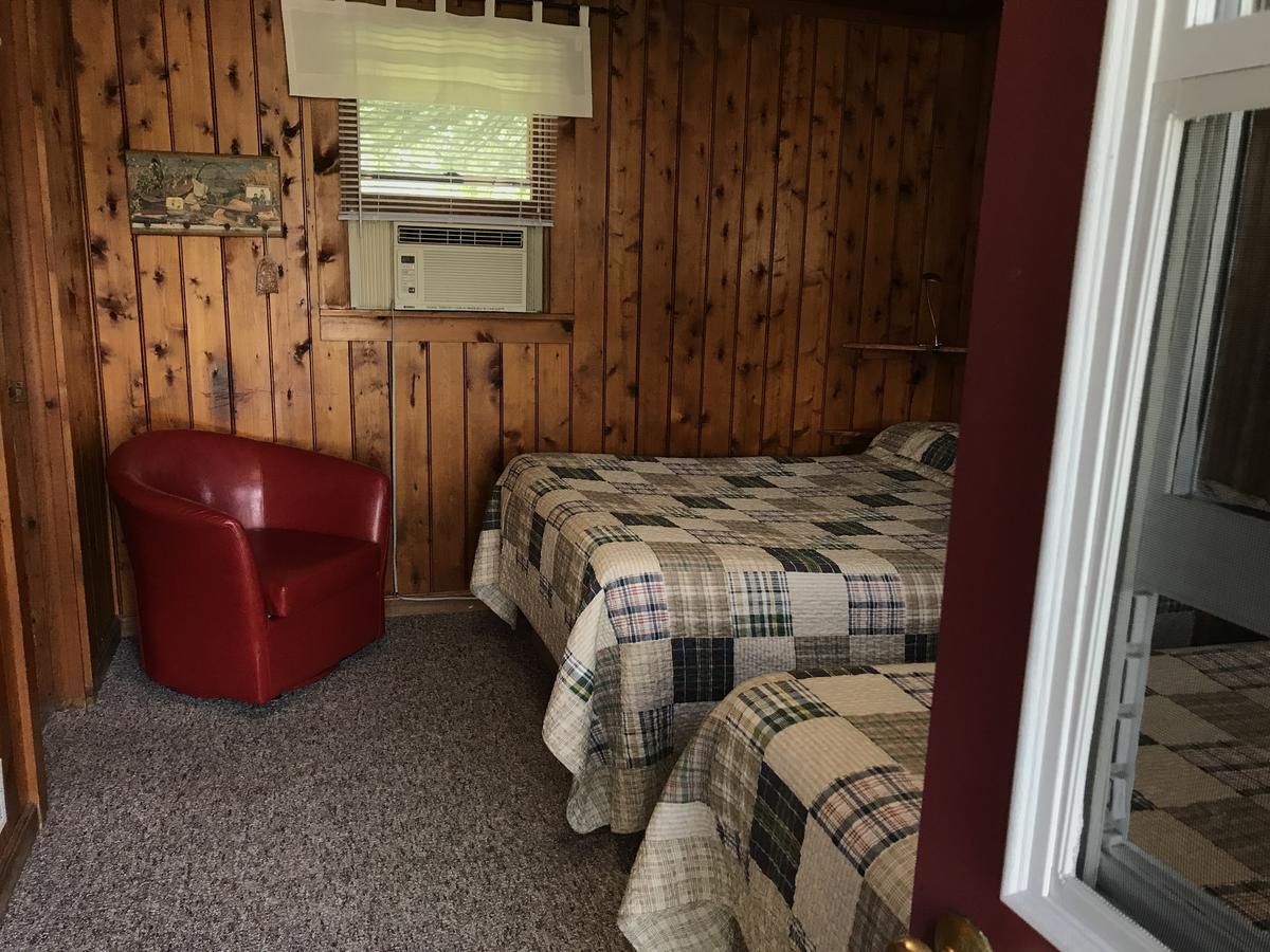 Cedar Ridge Cabins Honor Eksteriør bilde