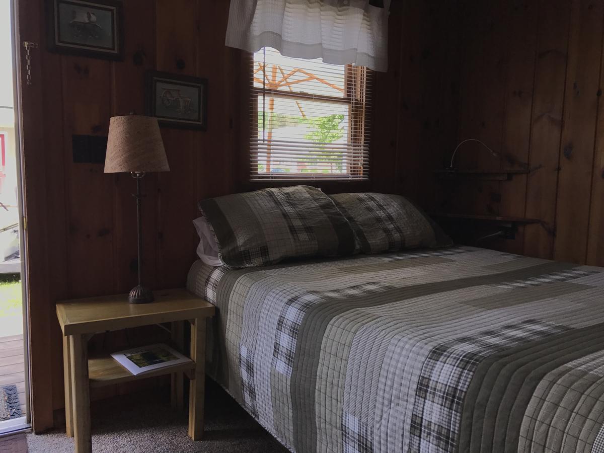 Cedar Ridge Cabins Honor Eksteriør bilde