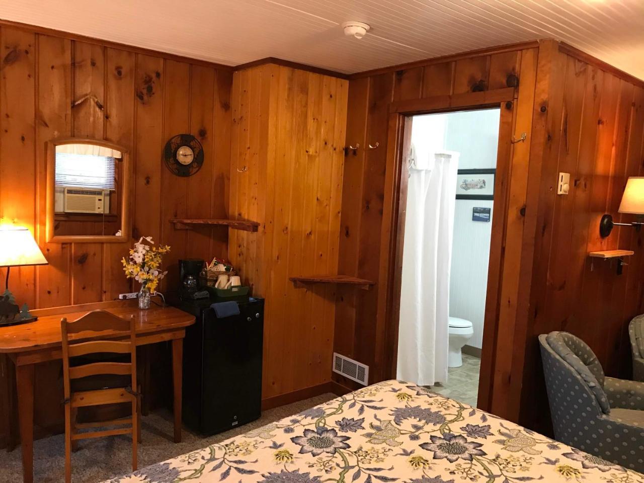 Cedar Ridge Cabins Honor Eksteriør bilde