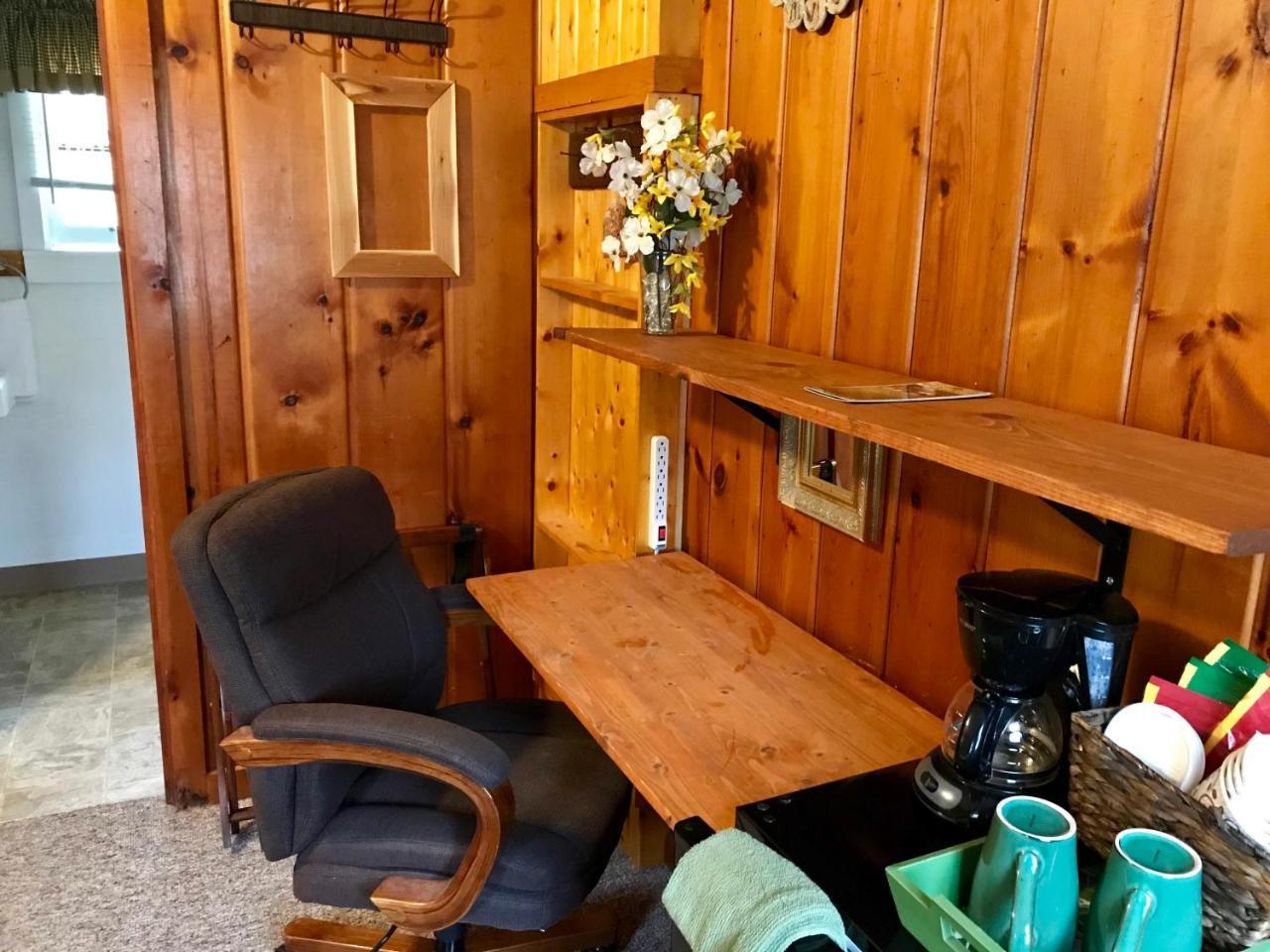 Cedar Ridge Cabins Honor Eksteriør bilde